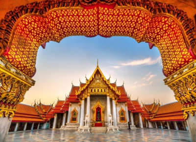 Wat Benchamabophit Tempel Bangkok (Luciano Mortula-LGM / stock.adobe.com)  lizenziertes Stockfoto 
Información sobre la licencia en 'Verificación de las fuentes de la imagen'